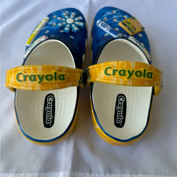 Crayola Classic Clog Crocs Kids Size 4 New in Box Limited Addition - Picture 9 of 11